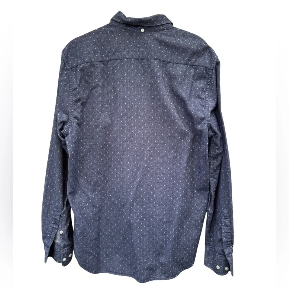 H&M Blue Casual Button Down Shirt with Classic Collar size Medium - Picture 6 of 8